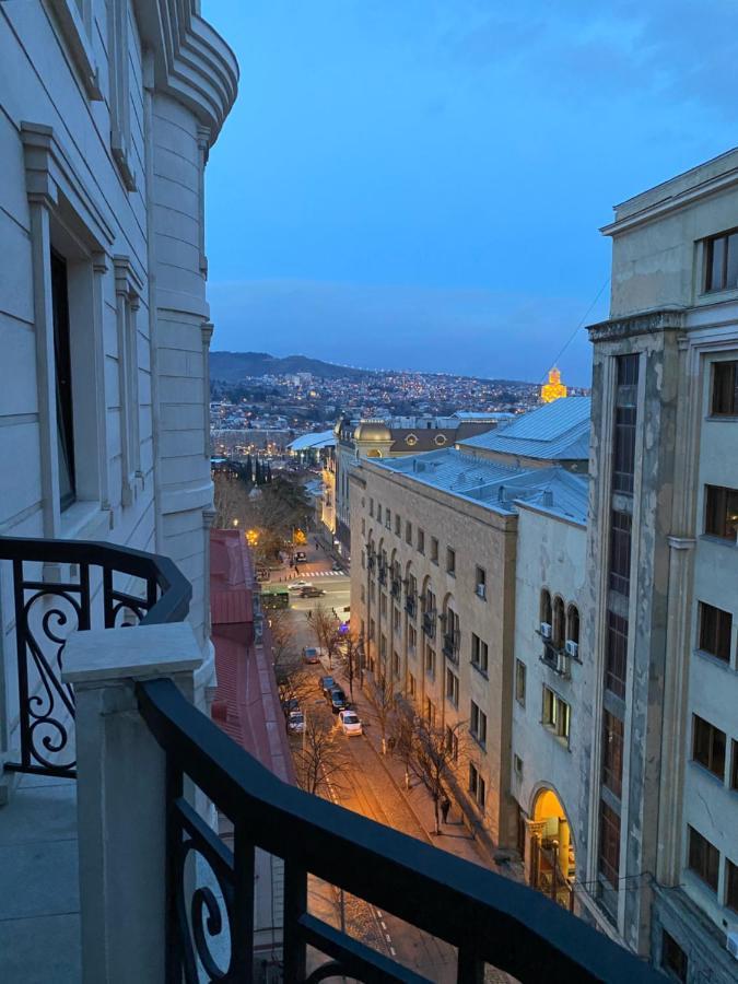 Parliament On Rustaveli Studio Tbilisi Exteriér fotografie