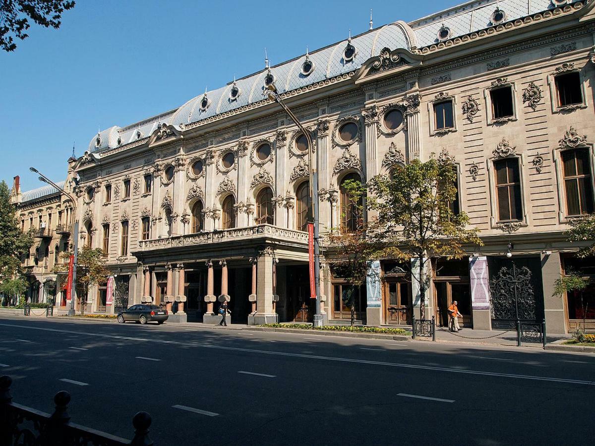 Parliament On Rustaveli Studio Tbilisi Exteriér fotografie